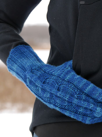 Cuffed Links Mittens - Click Image to Close