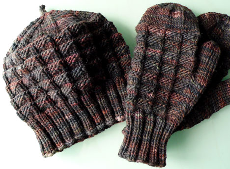 High Peaks Mittens and Hat - Click Image to Close