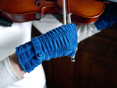 Kiltie Cowl and Mitts - Click Image to Close