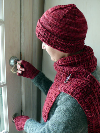 Matterhorn Mitts, Hat, and Scarf - Click Image to Close