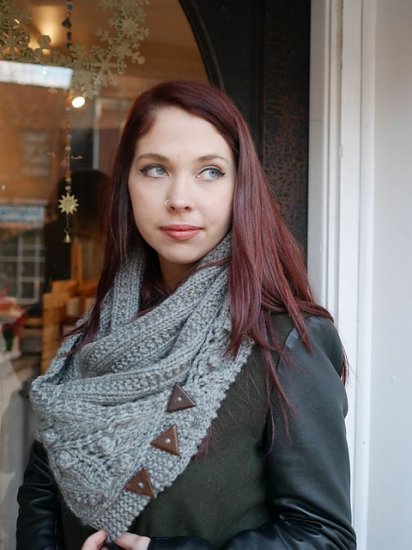 Nutberries Cowl - Click Image to Close